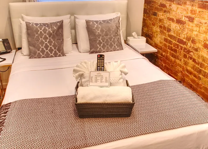 Chelsea Inn (Adults Only)